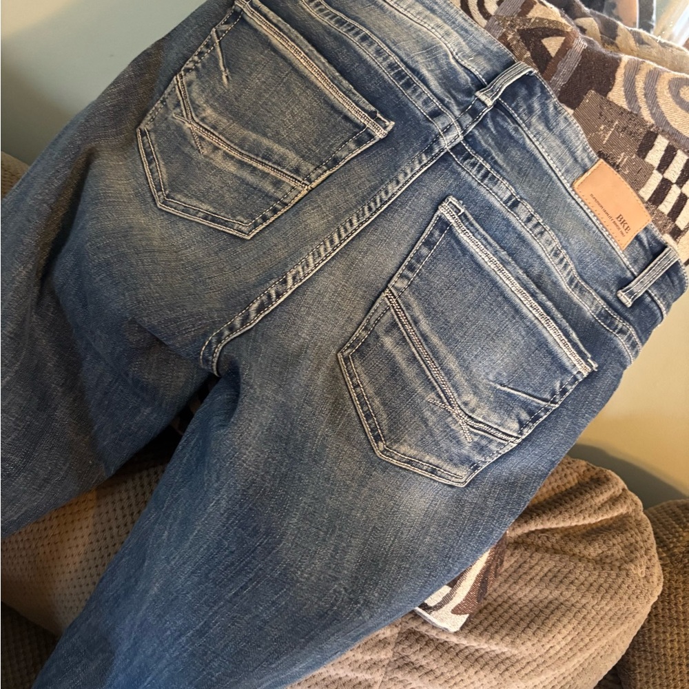 Buckle Jeans